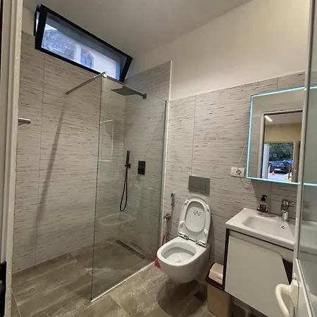 Zeqaj 3* Durrës
