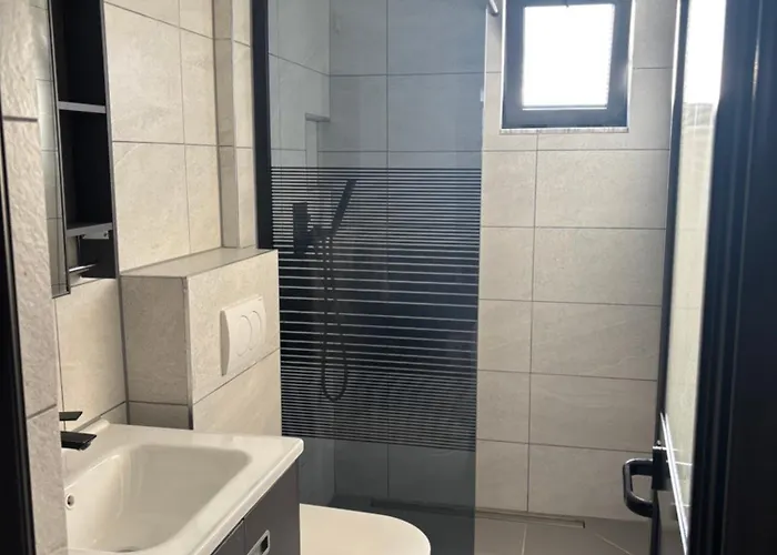 בית הארחה Zeqaj 3*