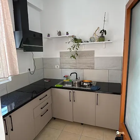 Zeqaj Guest house 3*